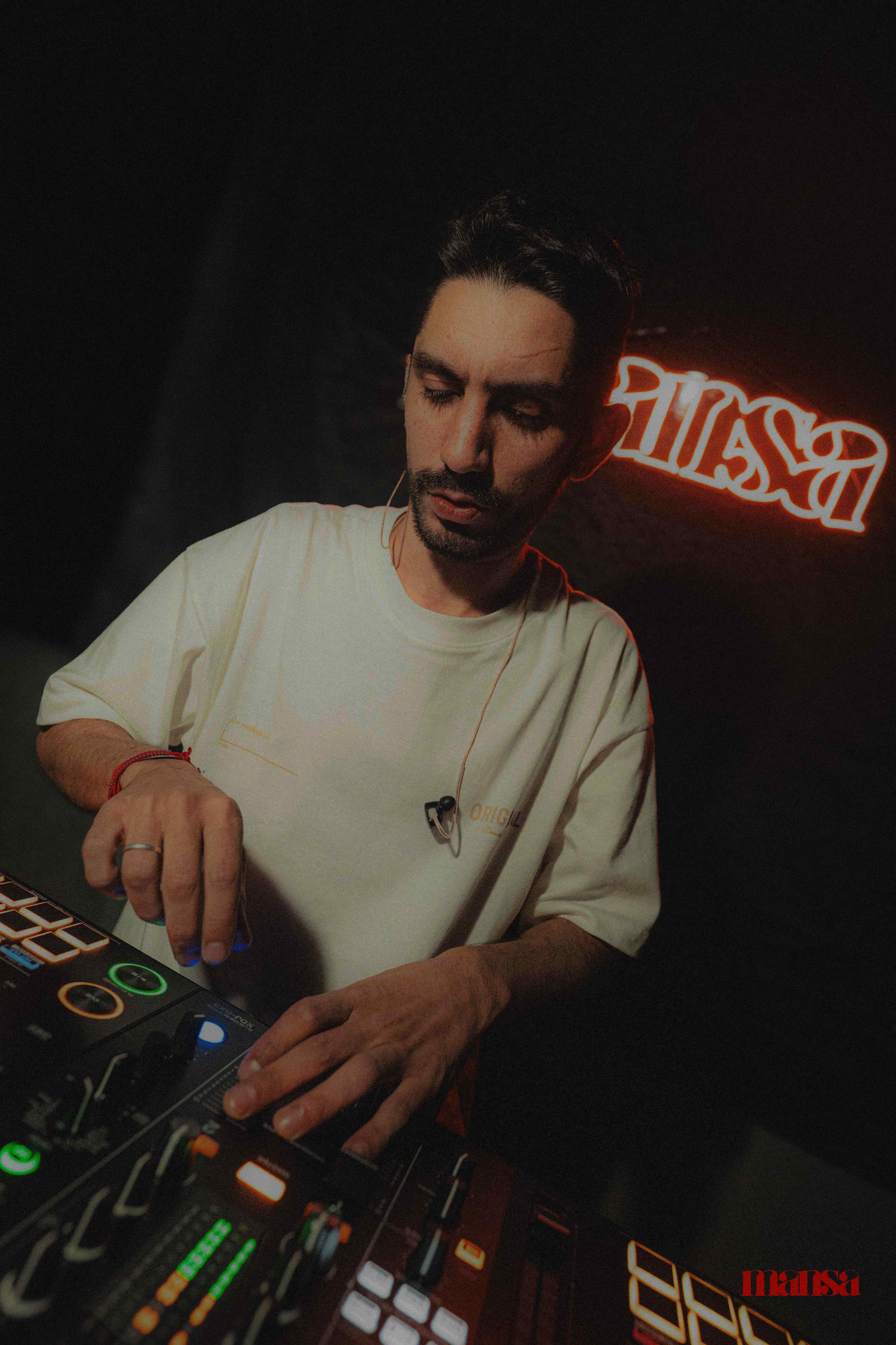 DJ en acción - Eterno Producciones 7